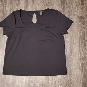 *3/$15* NWOT Torrid Fitted Black Tee
